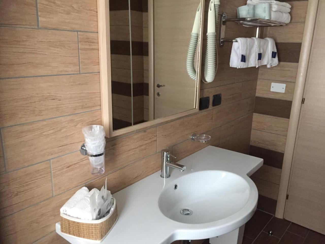 Da Battista Hotel Suzzara Ngoại thất bức ảnh